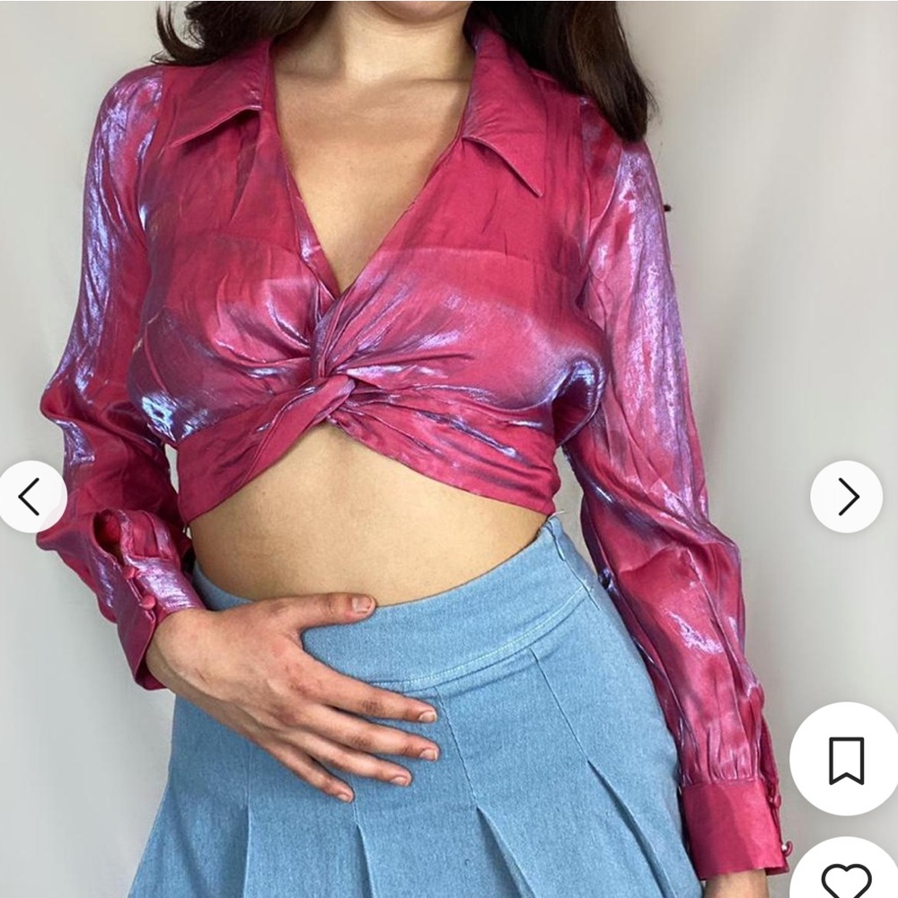 NWOT Milk & Honey Iridescent Pink/Purple Color shifting long sleeve collared top